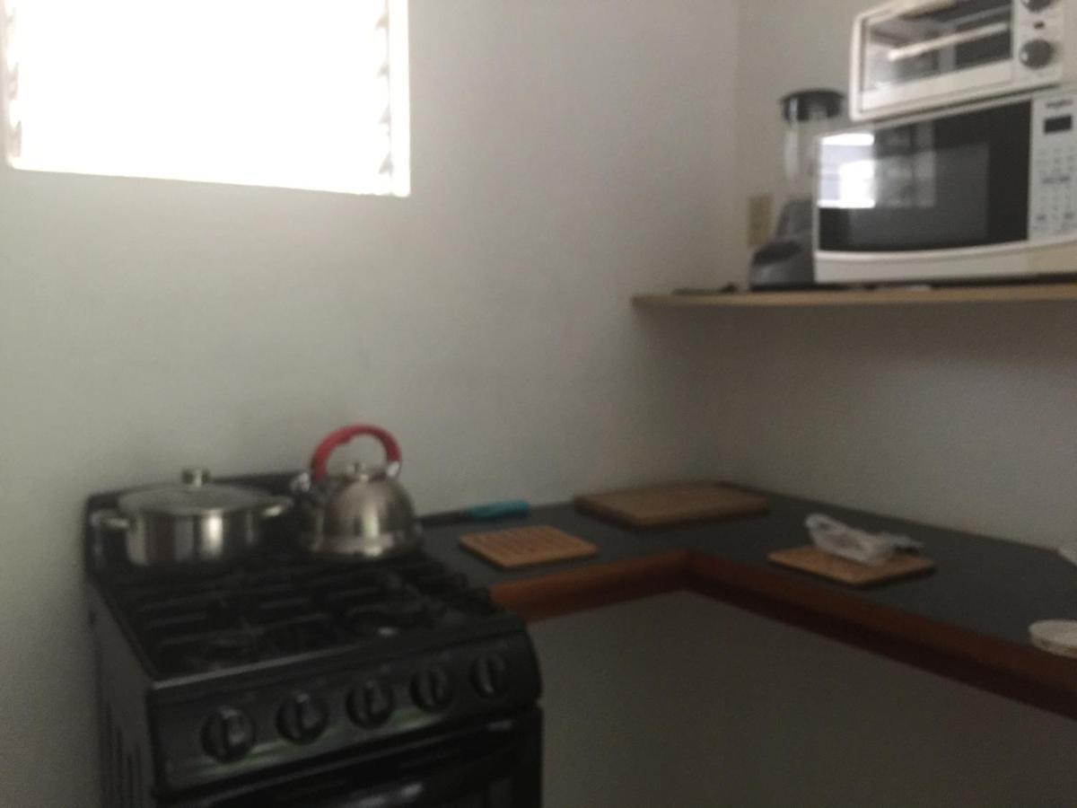 Ancella'S Garden Apartment-Beach-5Min Drive, 1 Hr Montego Bay, 25 Mins Ocho Rios, Continental Breakfast Runaway Bay Zewnętrze zdjęcie