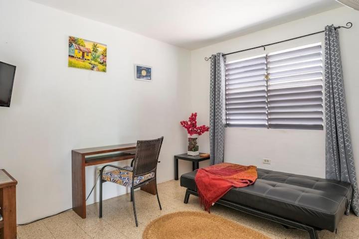 Ancella'S Garden Apartment-Beach-5Min Drive, 1 Hr Montego Bay, 25 Mins Ocho Rios, Continental Breakfast Runaway Bay Zewnętrze zdjęcie
