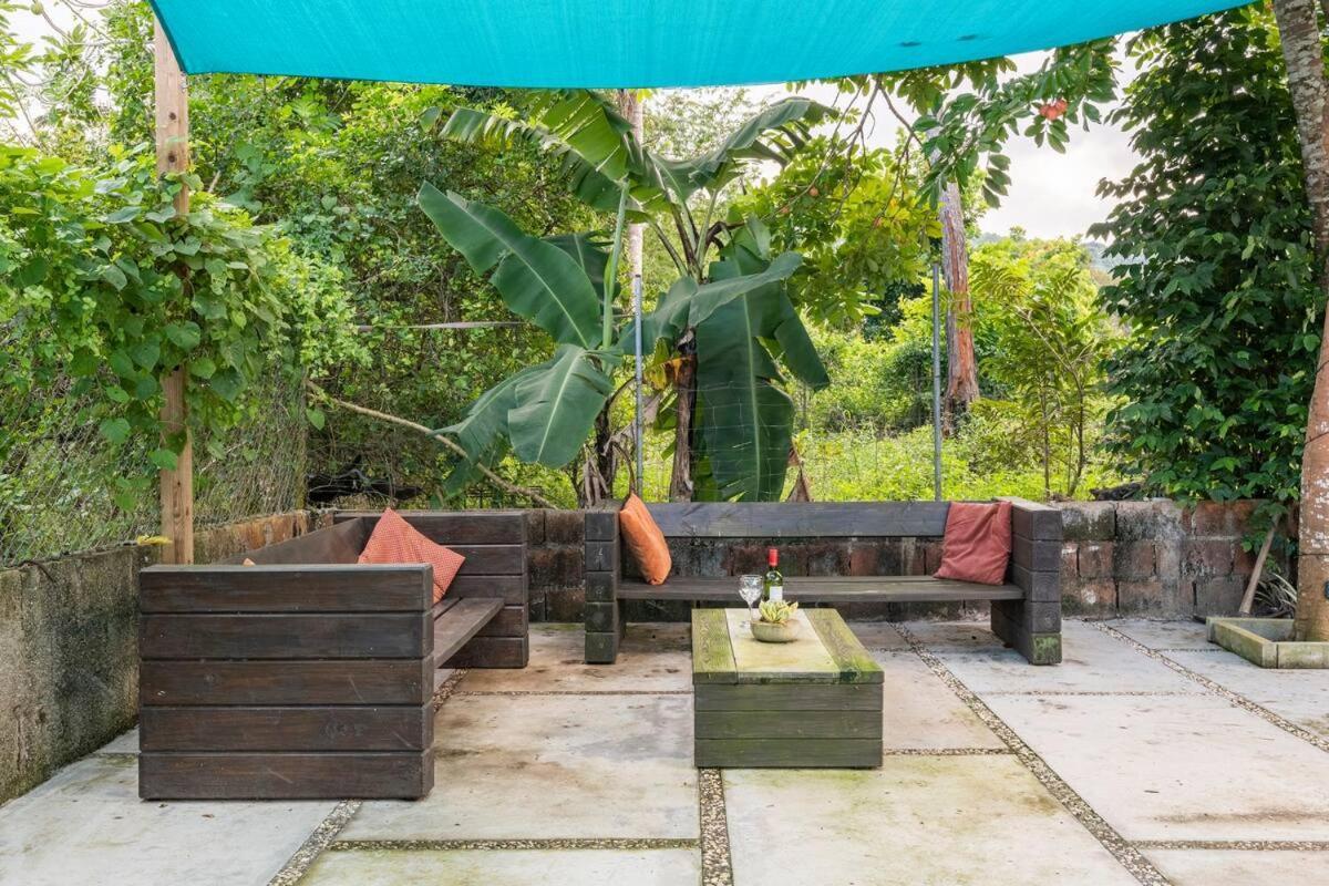 Ancella'S Garden Apartment-Beach-5Min Drive, 1 Hr Montego Bay, 25 Mins Ocho Rios, Continental Breakfast Runaway Bay Zewnętrze zdjęcie