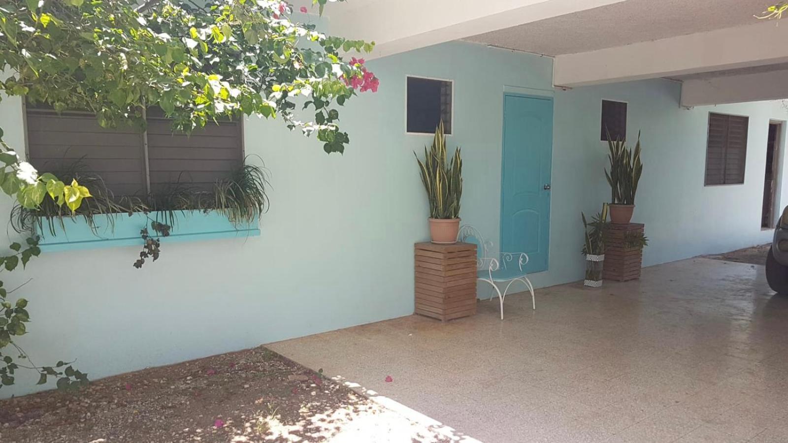 Ancella'S Garden Apartment-Beach-5Min Drive, 1 Hr Montego Bay, 25 Mins Ocho Rios, Continental Breakfast Runaway Bay Zewnętrze zdjęcie