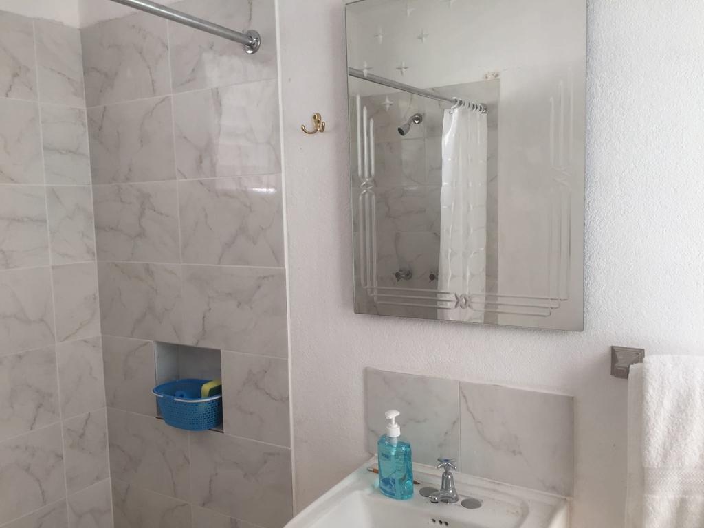Ancella'S Garden Apartment-Beach-5Min Drive, 1 Hr Montego Bay, 25 Mins Ocho Rios, Continental Breakfast Runaway Bay Zewnętrze zdjęcie